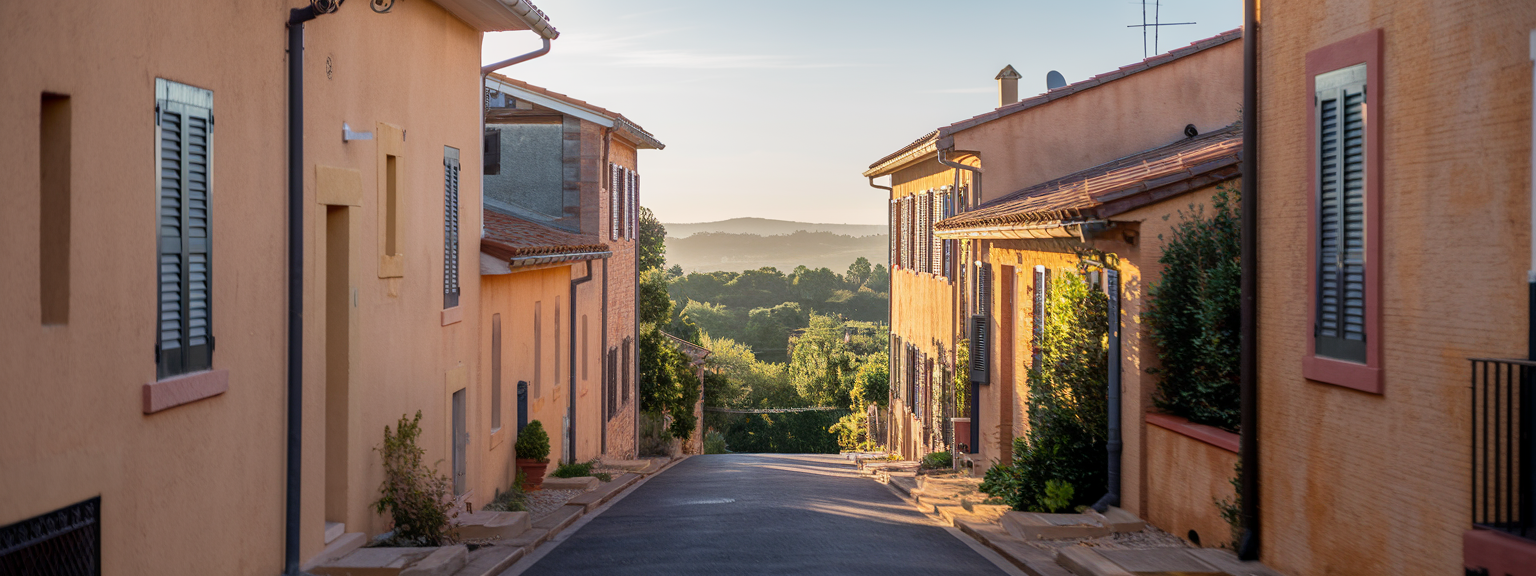 Discovering Finding Hidden Gems & Local Secrets on Your Travels