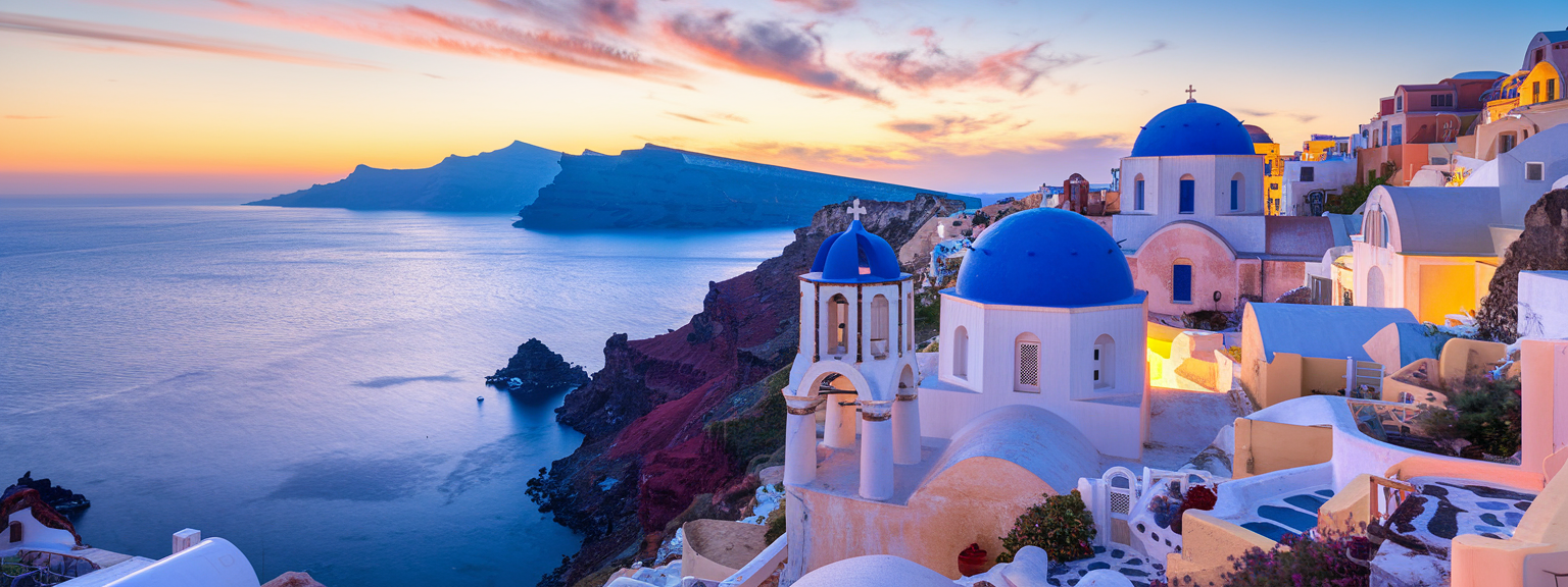 Feel Freedom on Santorini Sunset Views and Whitewashed Streets
