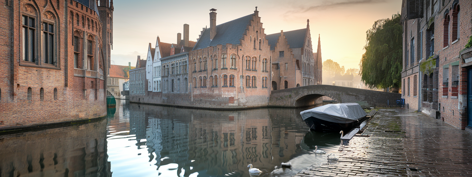 [Wander the Hidden Gems of Bruges Canals: Medieval Boat Tours, Walks & Photo Spots]